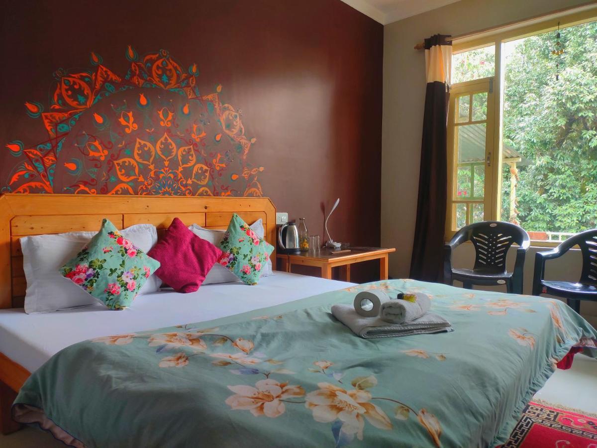 The Unmad, Dharamkot Hotel ดารัมซาลา ภายนอก รูปภาพ