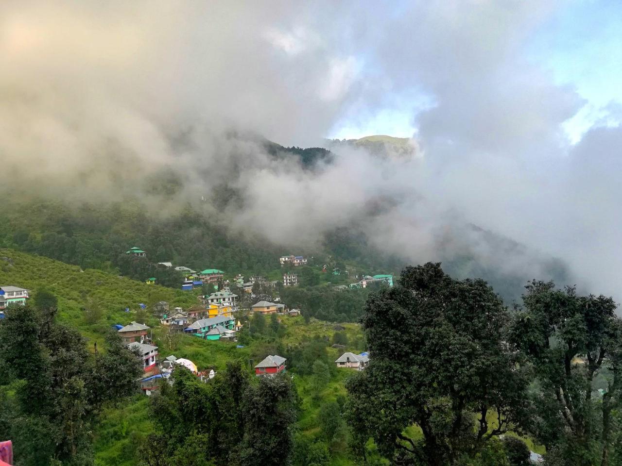 The Unmad, Dharamkot Hotel ดารัมซาลา ภายนอก รูปภาพ